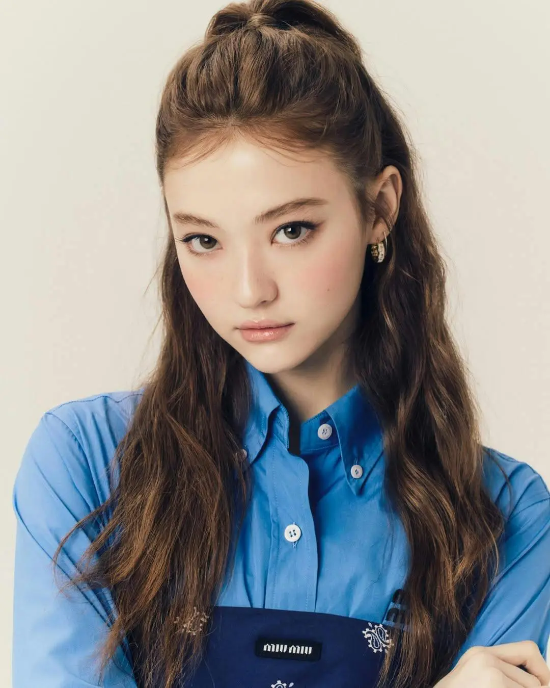 全民看著她長大：由「最美童模」到 Miu Miu 品牌大使，Ella Gross 一直以氣質美貌闖出一片天