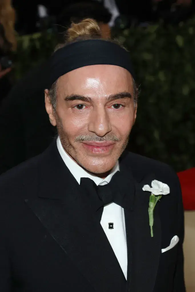 他曾改寫 Dior 歷史，卻被 Met Gala 拒於門外：John Galliano 的故事提醒我們，耀眼的才華始終不如歷史的重量